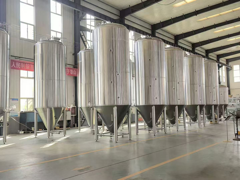 https://www.alstonbrewing.com/news/key-features-for-beer-fermentation-tank-design/